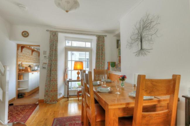 Windwhistle Villa Lyme Regis Bagian luar foto
