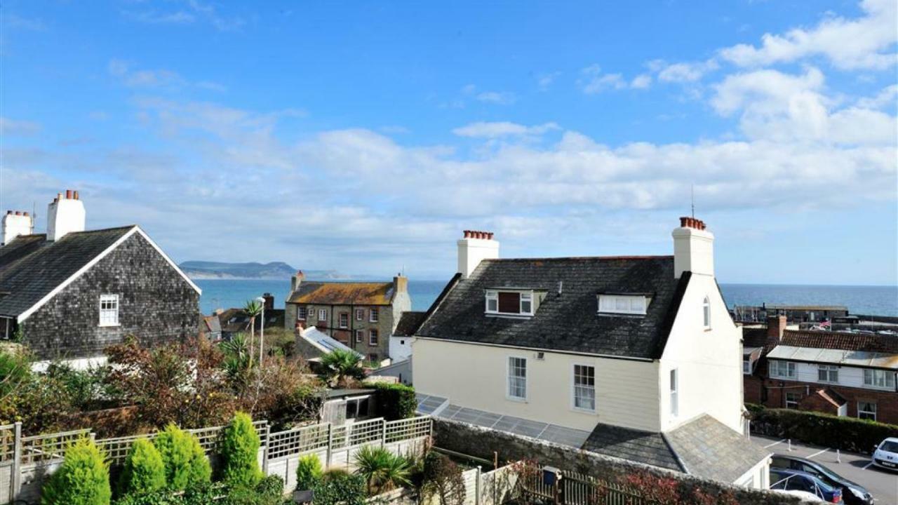 Windwhistle Villa Lyme Regis Bagian luar foto